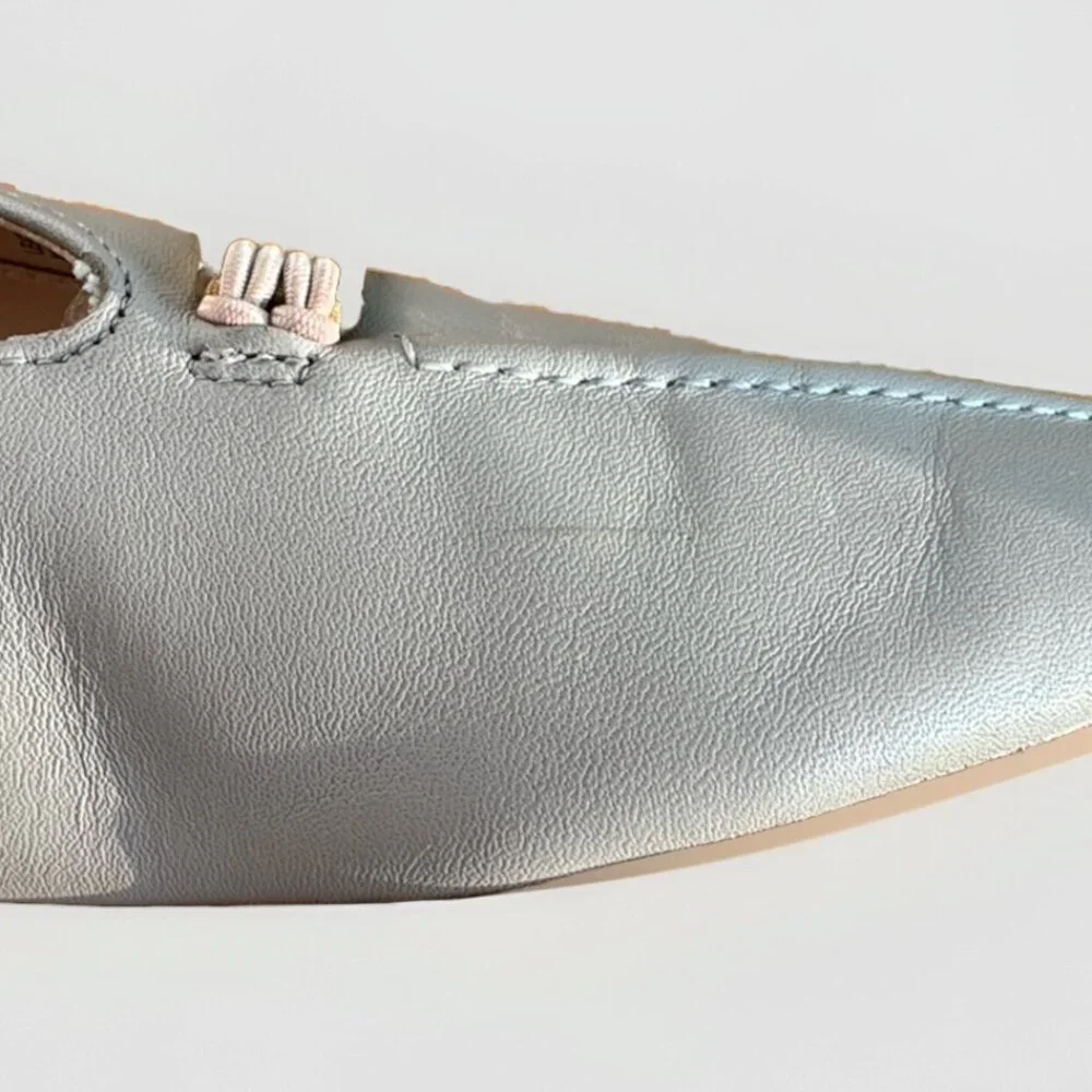 (8.5) TAHARI “Salty” Light Gray Leather Loafers